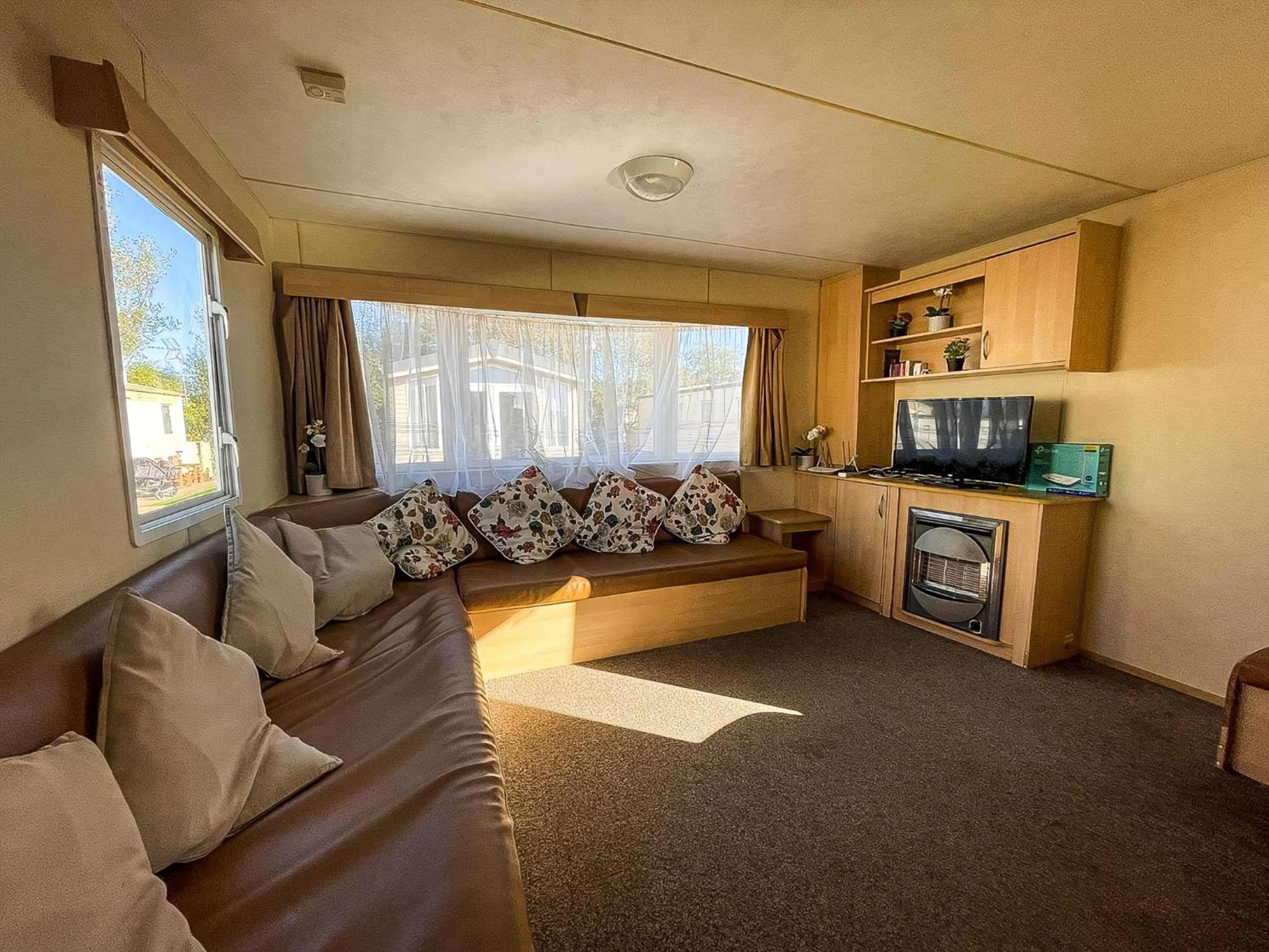 Lovely 8 Berth Caravan At St Osyth Beach Holiday Park Ref 28101G Клактон-он-Сі Екстер'єр фото